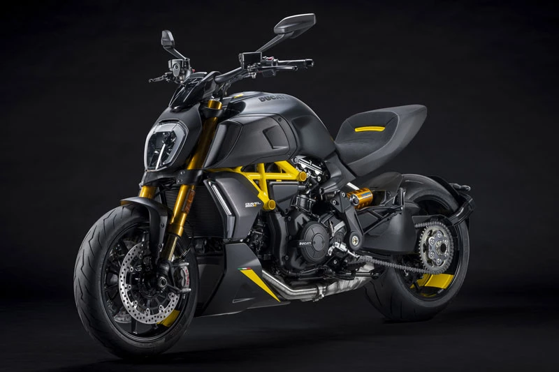 7. Ducati Diavel 1260 S 2022 (giá khởi điểm: 23.395 USD).