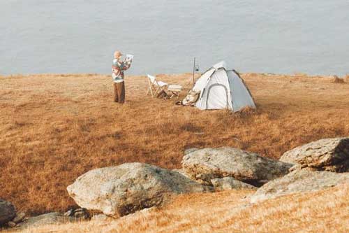 Cắm trại trên đảo Gureopdo (Hàn Quốc) mùa cỏ cháy