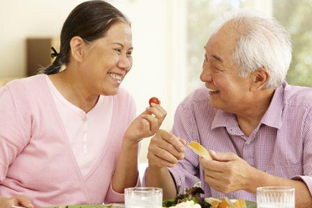 Trong giai đoạn quyết định tuổi thọ của cuộc đời, đừng dại ăn 4 loại thực phẩm là “máy gia tốc” ung thư này nếu không muốn bệnh tật “gõ cửa”