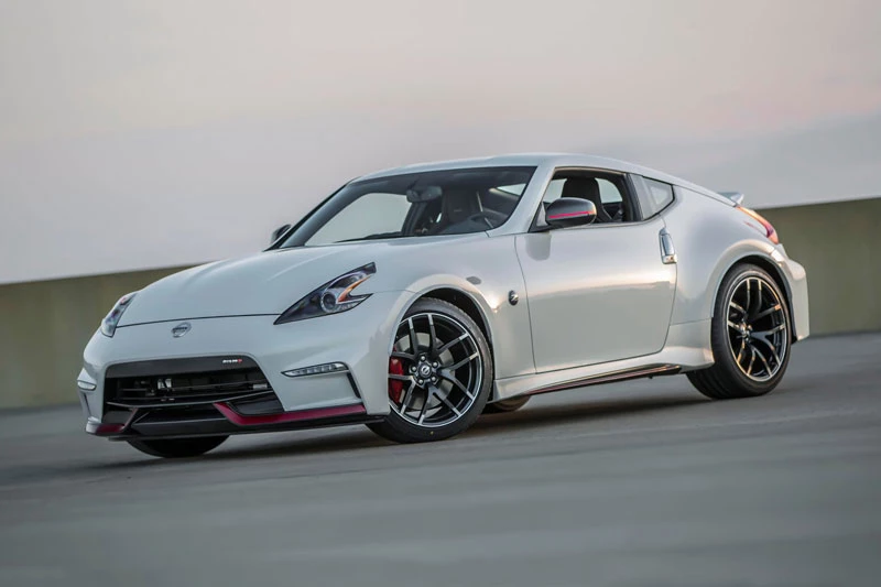 4. Nissan 370Z 2017.