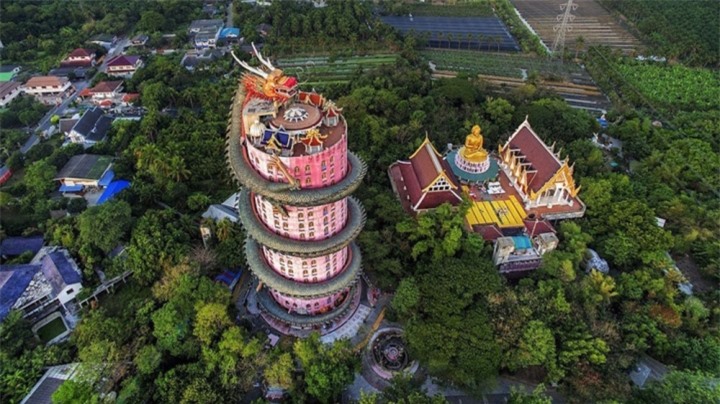 Ngôi chùa châu Á trông như bối cảnh phim Hollywood, người thiết kế vẫn là ẩn số  - 1