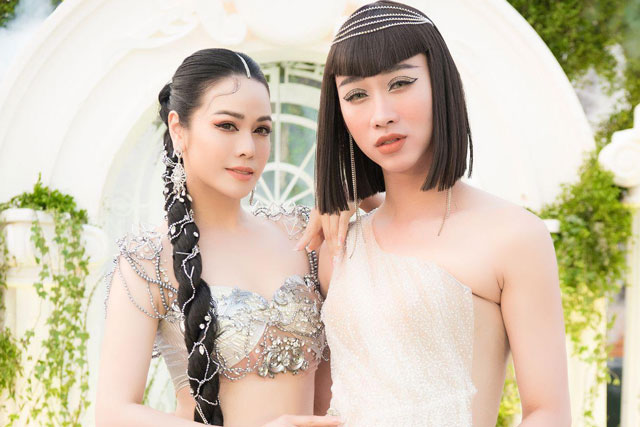 Hải Triều diện trang phục “chặt chém" tại sự kiện ra mắt sản phẩm mới Laura Sunshine của Nhật Kim Anh