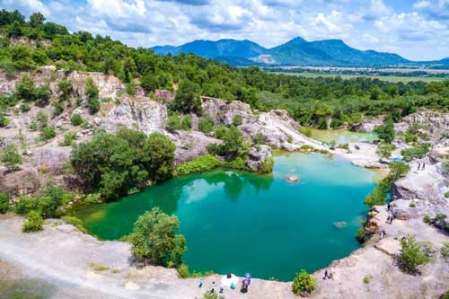 Ở miền Tây cũng có một ‘Tuyệt tình cốc’ đẹp mê ly để trốn khói bụi thành phố