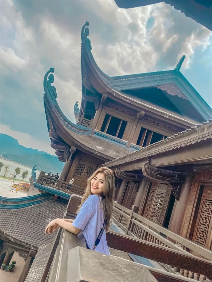 ‘Vịnh Hạ Long trên cạn’ ở Hà Nam: Ngôi chùa lớn nhất thế giới, đẹp như tranh - 11