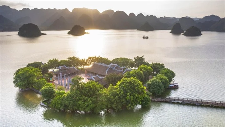 ‘Vịnh Hạ Long trên cạn’ ở Hà Nam: Ngôi chùa lớn nhất thế giới, đẹp như tranh - 2