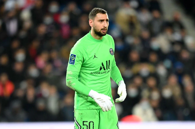 Thủ môn: Gianluigi Donnarumma (Paris Saint-Germain, tuổi: 22, định giá chuyển nhượng: 65 triệu euro).