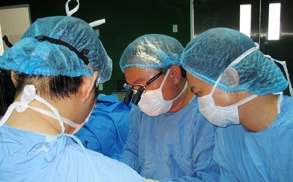 Bệnh viện Đà Nẵng nối thành công cẳng chân bị đứt rời