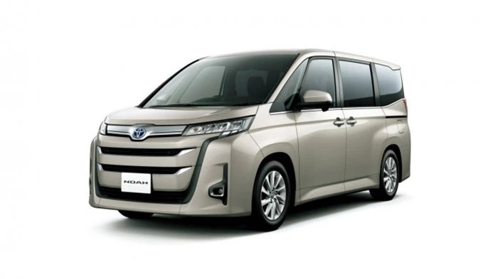 bộ đôi minivan toyota noah và voxy ra mắt, giá từ 539 triệu đồng