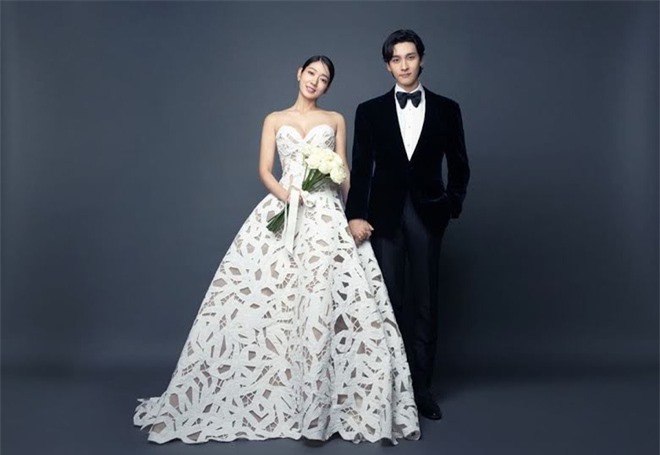 Bóc giá chính xác 4 bộ váy cưới khủng của Park Shin Hye: Hóa ra chi tận 1,2 tỷ, đắt nhất là chiếc mặc trong siêu hôn lễ - Ảnh 4.