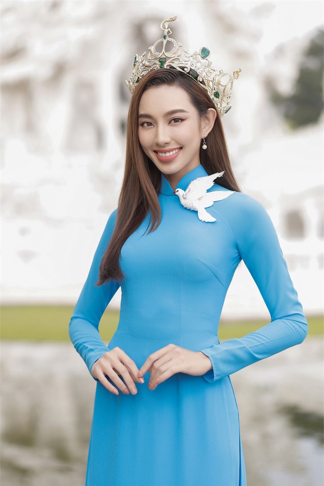 Thùy Tiên tặng trang phục dự thi Miss Grand International cho bảo tàng - Ảnh 11.