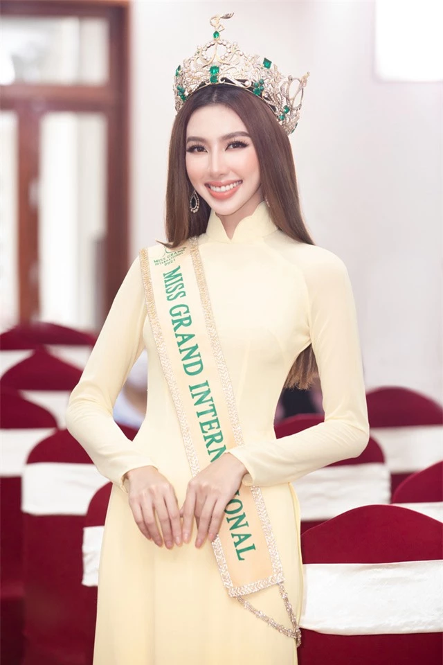 Thùy Tiên tặng trang phục dự thi Miss Grand International cho bảo tàng - Ảnh 5.