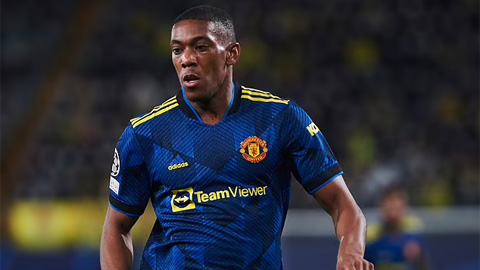 Martial chấp thuận giảm lương, gia nhập Sevilla trong ít giờ tới