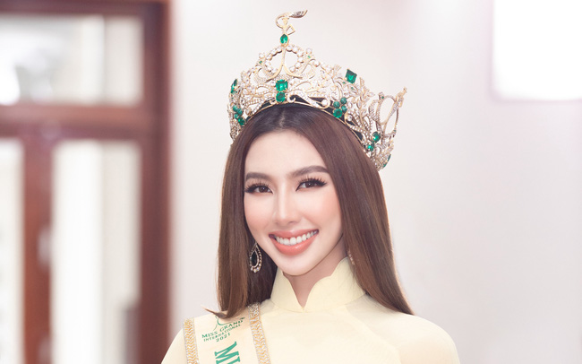 Thùy Tiên tặng trang phục dự thi Miss Grand International cho bảo tàng