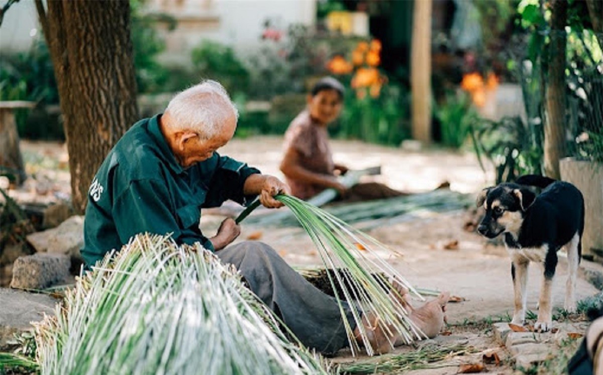 Khám phá làng dệt chiếu đầy màu sắc hơn trăm tuổi ở Phú Yên - Ảnh 5