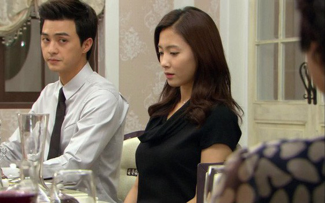 Ra mắt nhà người yêu, mẹ anh hỏi tôi làm nghề gì, vừa mới trả lời thì bạn trai đã buông một câu bẽ bàng