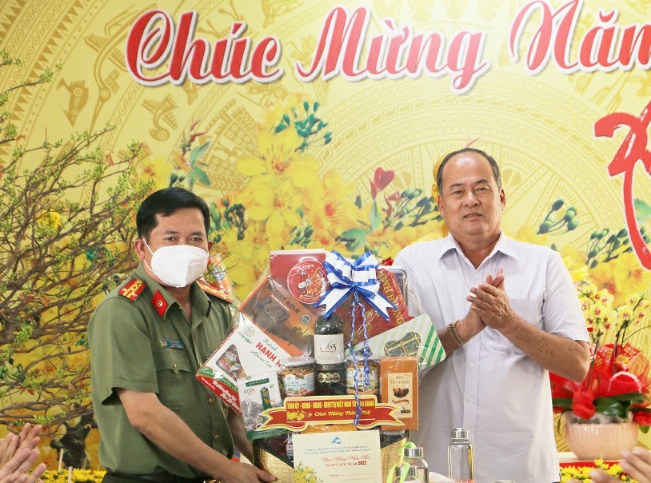 Lãnh đạo tỉnh thăm, chúc Tết Công an An Giang