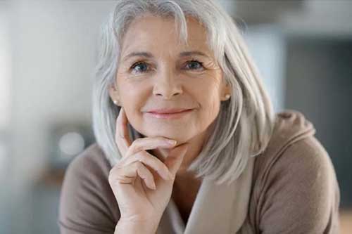 Bốn yếu tố ở tuổi trung niên dự báo tuổi già khỏe mạnh ở phụ nữ