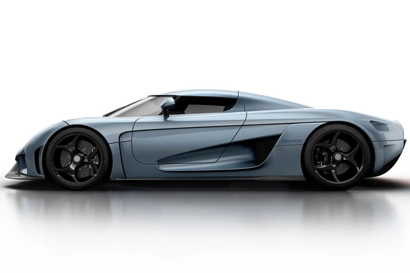 Xe thể thao: Koenigsegg Regera 2021 (công suất tối đa: 1.500 mã lực).