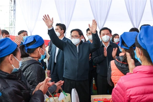 Thủ tướng Phạm Minh Chính: Tổ chức Tết vui tươi, an toàn, lành mạnh, tiết kiệm và tình nghĩa cho nhân dân - Ảnh 10. Thủ tướng Phạm Minh Chính: Tổ chức Tết vui tươi, an toàn, lành mạnh, tiết kiệm và tình nghĩa cho nhân dân - Ảnh 10.