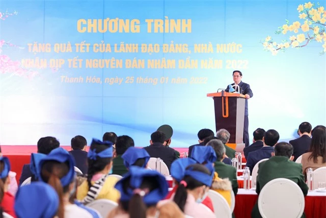 Thủ tướng Phạm Minh Chính: Tổ chức Tết vui tươi, an toàn, lành mạnh, tiết kiệm và tình nghĩa cho nhân dân - Ảnh 11. Thủ tướng Phạm Minh Chính: Tổ chức Tết vui tươi, an toàn, lành mạnh, tiết kiệm và tình nghĩa cho nhân dân - Ảnh 11.