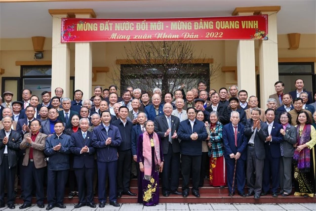 Thủ tướng Phạm Minh Chính: Tổ chức Tết vui tươi, an toàn, lành mạnh, tiết kiệm và tình nghĩa cho nhân dân - Ảnh 2. Thủ tướng Phạm Minh Chính: Tổ chức Tết vui tươi, an toàn, lành mạnh, tiết kiệm và tình nghĩa cho nhân dân - Ảnh 2.