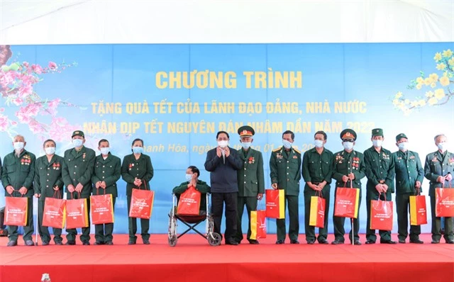 Thủ tướng Phạm Minh Chính: Tổ chức Tết vui tươi, an toàn, lành mạnh, tiết kiệm và tình nghĩa cho nhân dân - Ảnh 6. Thủ tướng Phạm Minh Chính: Tổ chức Tết vui tươi, an toàn, lành mạnh, tiết kiệm và tình nghĩa cho nhân dân - Ảnh 6.