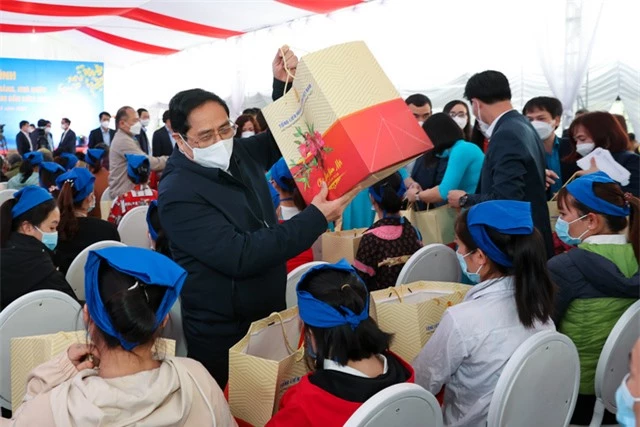 Thủ tướng Phạm Minh Chính: Tổ chức Tết vui tươi, an toàn, lành mạnh, tiết kiệm và tình nghĩa cho nhân dân - Ảnh 9.