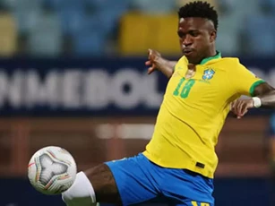 Vinicius cần tỏa sáng nếu muốn dự World Cup 2022