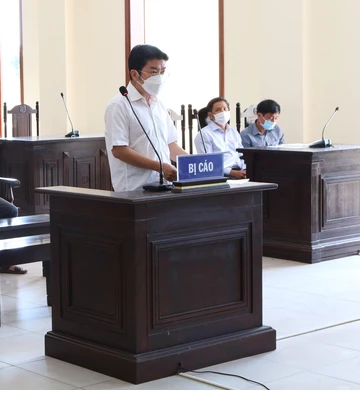  Cự Phó Chủ tịch UBND quận Bình Thủy tại phiên tòa sơ thẩm