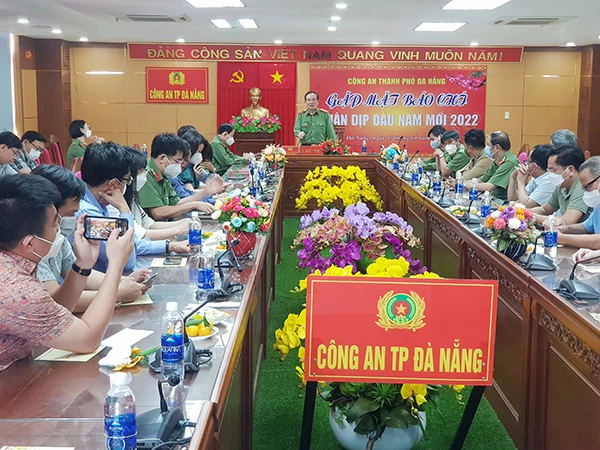Lãnh đạo Công an TP Đà Nẵng gặp mặt đại diện một số cơ quan báo chí trên địa bàn nhân dịp năm mới 2022 và chuẩn bị đón Tết Nguyên đán Nhâm Dần