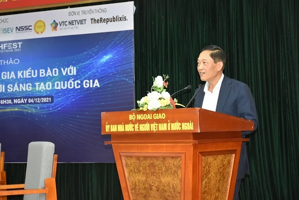 Thứ trưởng Bộ Khoa học và Công nghệ Trần Văn Tùng. 