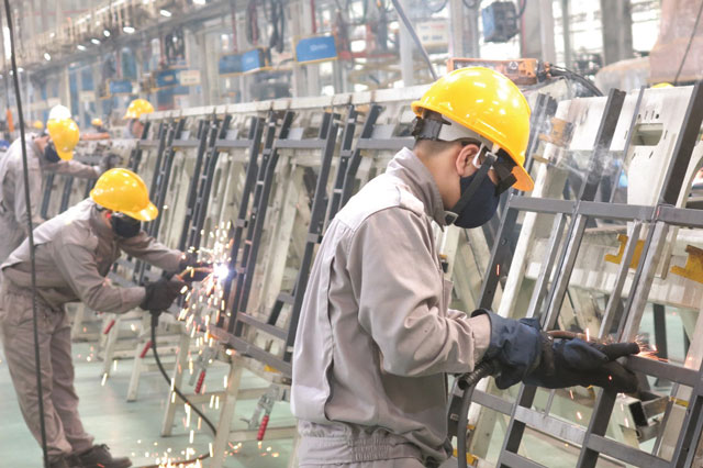 Tích cực triển khai chương trình phục hồi và phát triển kinh tế - xã hội