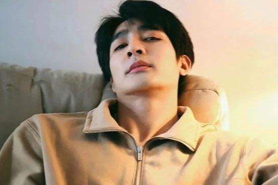 Vợ đột nhiên mang hộp quà Tết trị giá 2 triệu qua biếu nhà bác hàng xóm, để rồi khi biết lý do mà tôi hoang mang