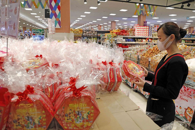 Sức mua tăng cao, siêu thị kéo dài thời gian mở cửa