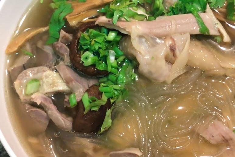 Ăn miến trong ngày Tết đúng cách