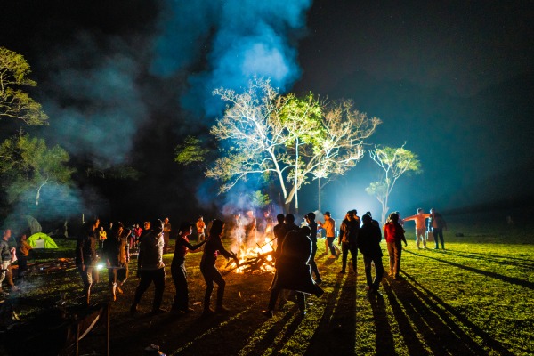 Làm du lịch cộng đồng: Xu hướng “bỏ phố về quê” của giới trẻ
