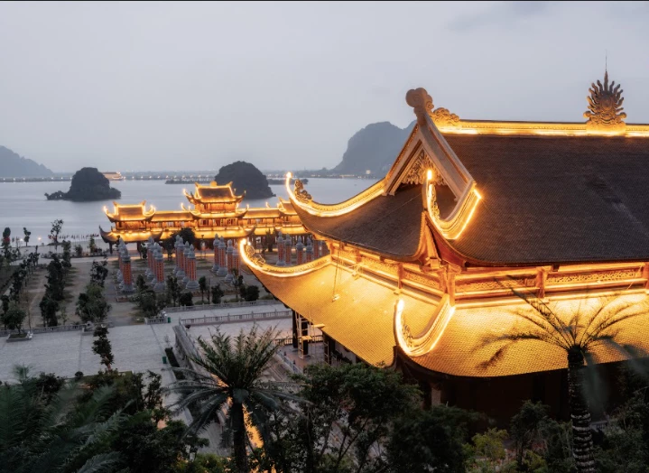 Du lịch Việt Nam cũng đã chuẩn bị tâm thế để bước vào năm 2022 với quyết tâm, nỗ lực tìm một hướng đi phù hợp.