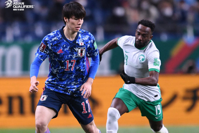 Đánh bại Saudi Arabia, Nhật Bản đe doạ ngôi đầu của đối thủ