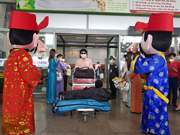 Nhiều khách du lịch golf “xông đất” Đà Nẵng ngày mồng 1 Tết