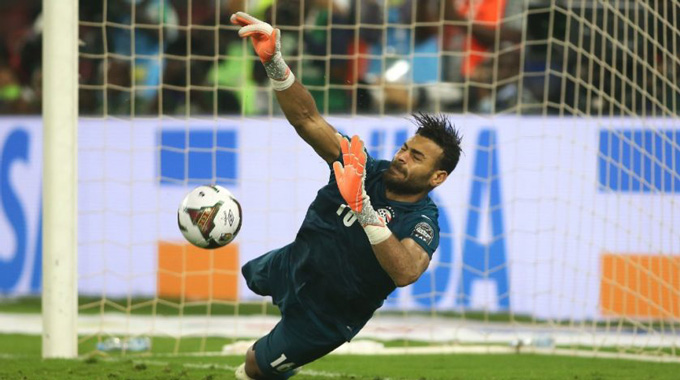 Thủ môn dự bị lại hóa người hùng, Ai Cập gặp Senegal ở chung kết AFCON 2021