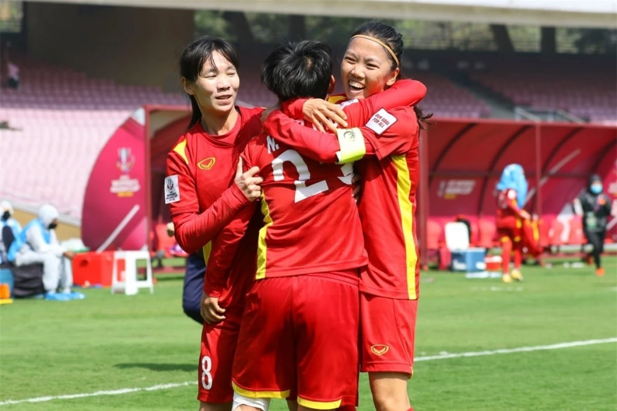 Trong những phút còn lại, ĐT nữ Việt Nam bảo toàn được chiến thắng 2-1.