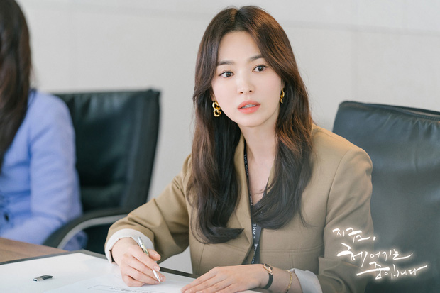 Dàn "chị đại" trở lại thất bại trên màn ảnh Hàn năm 2021: Song Hye Kyo nắm giữ ngôi đầu
