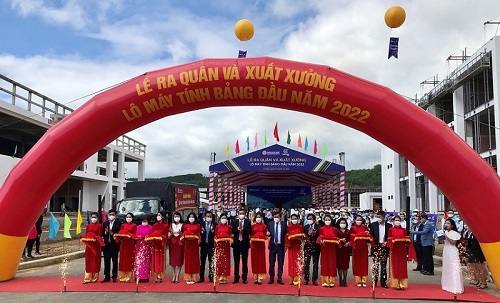 Đà Nẵng: Xuất xưởng lô hàng máy tính bảng "Make in Vietnam" ngày đầu Xuân Nhâm Dần