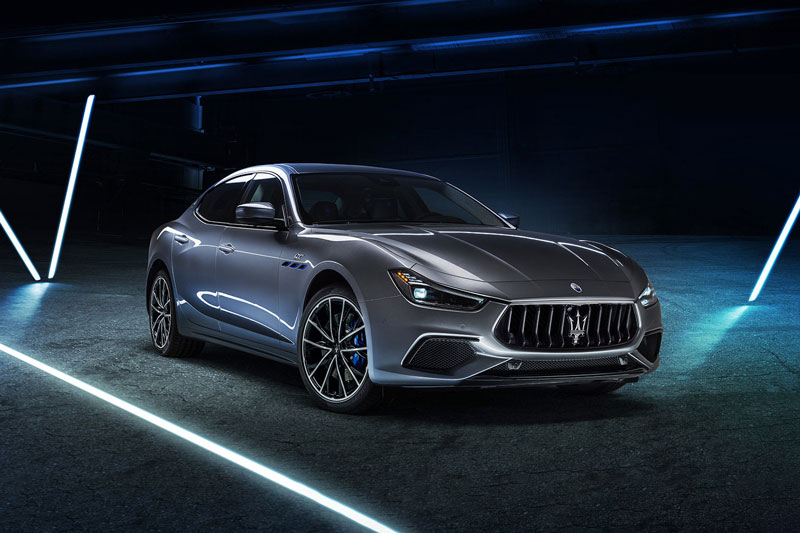 Bảng giá xe Maserati tháng 2/2022