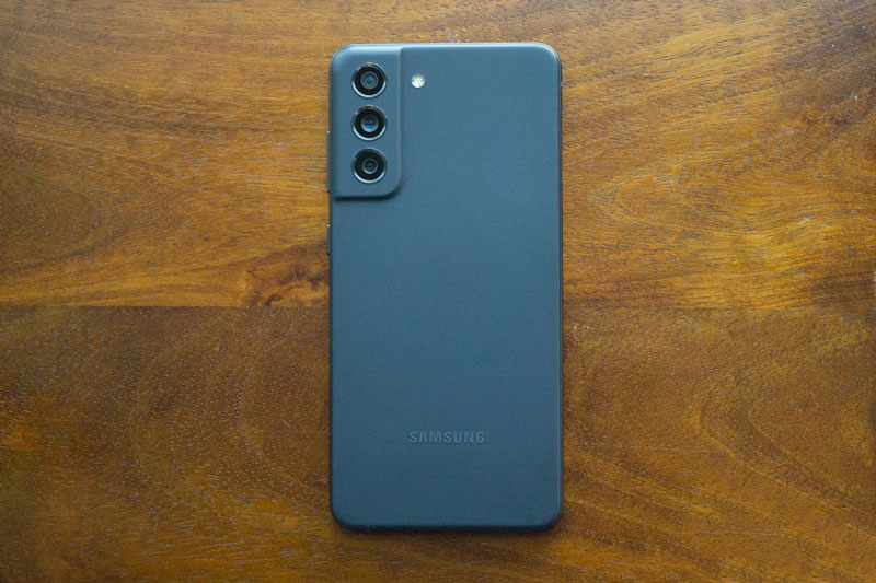 Sau Tết, Samsung Galaxy S21 FE 5G giảm giá 3,6 triệu đồng