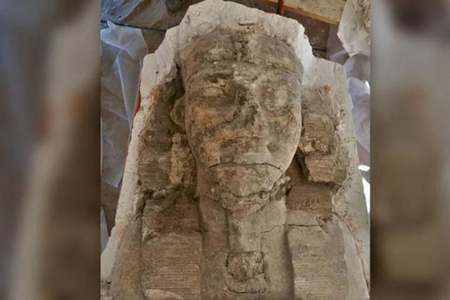 Tìm thấy 2 tượng nhân sư khổng lồ tại ngôi đền Ai Cập cổ đại