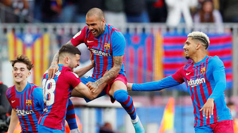 Barca của Xavi đang chơi tấn công tổng lực