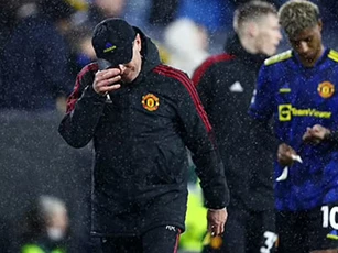 HLV Rangnick 'sấy tóc' học trò sau trận MU hòa Burnley