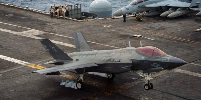 Vận đen đeo bám khiến tiêm kích hạm F-35C mất khả năng tàng hình?