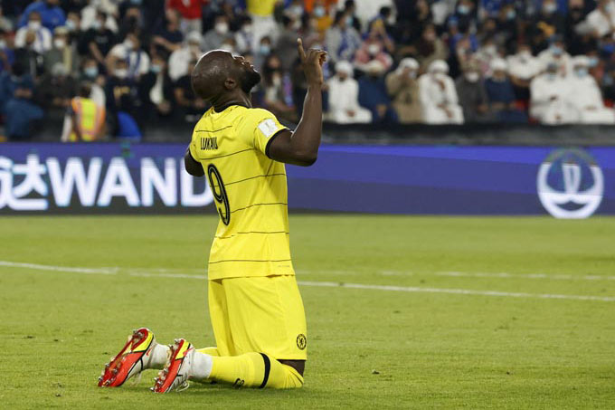 Lukaku đưa Chelsea vào chung kết FIFA Club World Cup